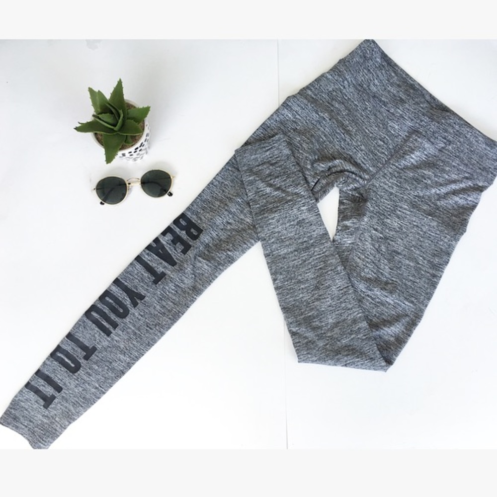 FOREVER 21 GREY & BLACK WORKOUT YOGA LEGGINGS